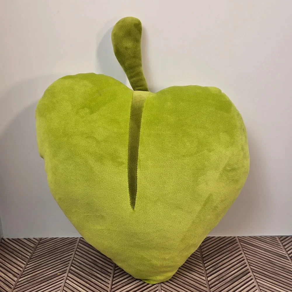 Green Leaf NEW‎ Decorative Throw Pillow Plush Botanical Heart Shape Nature Decor